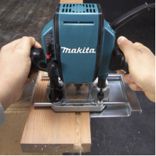 Фрезер электрический Makita RP0900