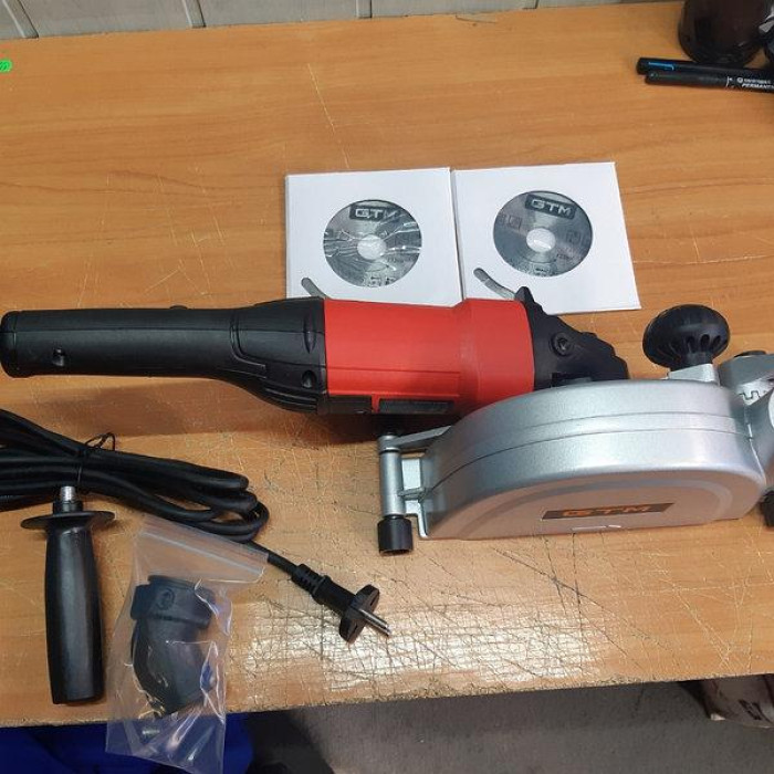 Штробориз электрический (бороздник) GTM WC125/1400E 1400 Вт, 9500 об/мин, 3см глубины