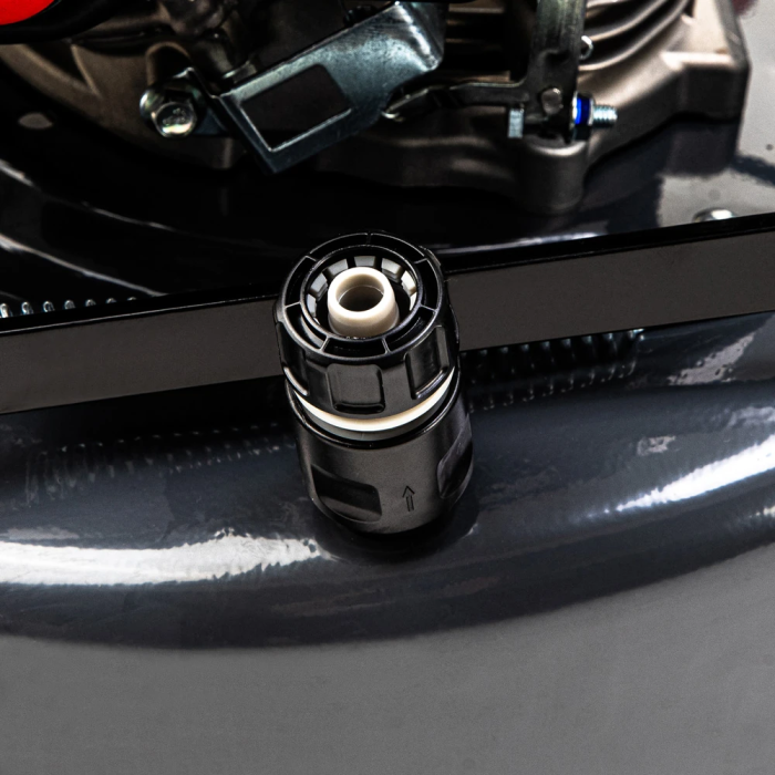 Мощная газонокосилка бензиновая GTM LM48 несамоходная: 3.7 кВт, 800 м², ширина 48 см, высота 30-80 см, 70л.