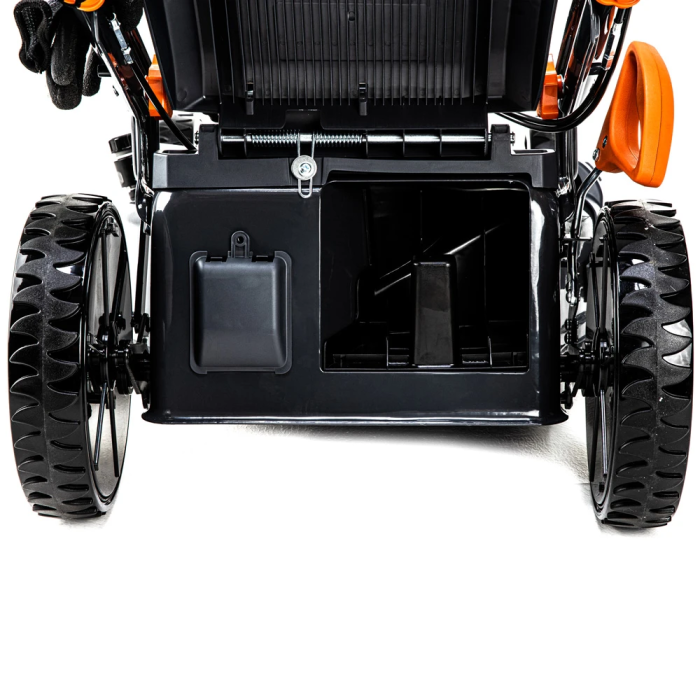 Мощная газонокосилка бензиновая GTM LM48 несамоходная: 3.7 кВт, 800 м², ширина 48 см, высота 30-80 см, 70л.