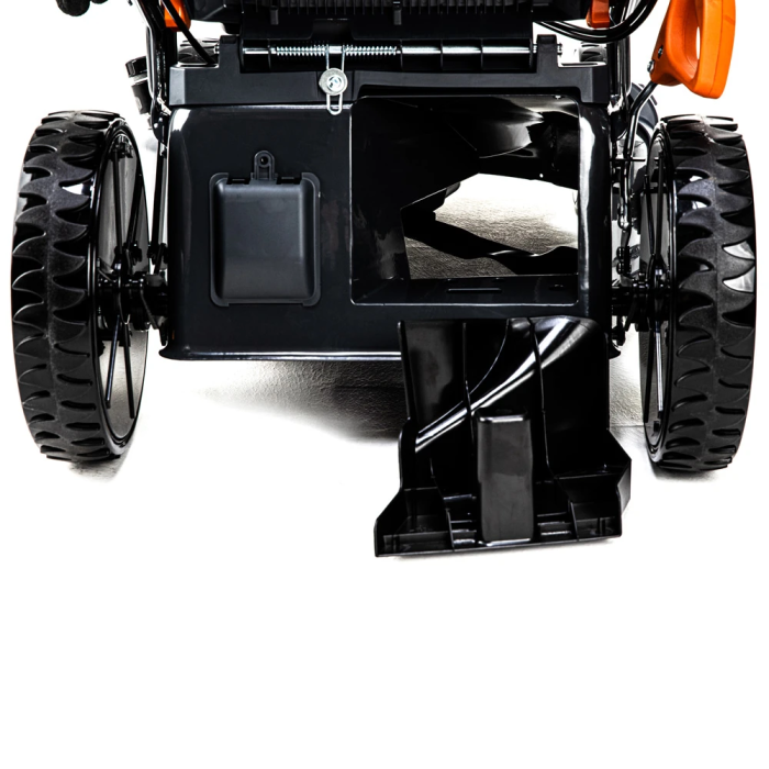 Мощная газонокосилка бензиновая GTM LM48 несамоходная: 3.7 кВт, 800 м², ширина 48 см, высота 30-80 см, 70л.