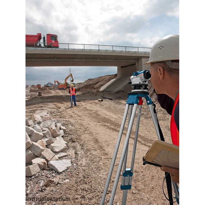 Профессиональный оптический нивелир Bosch GOL 26 D+BT 160+GR 500: 360 градусов, до 100м, 26х зум