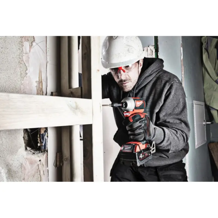 Профессиональный шуруповерт ударный аккумуляторный бесщёточный M18 CBLID-0 крут. мом. 180 Нм MILWAUKEE без АКБ