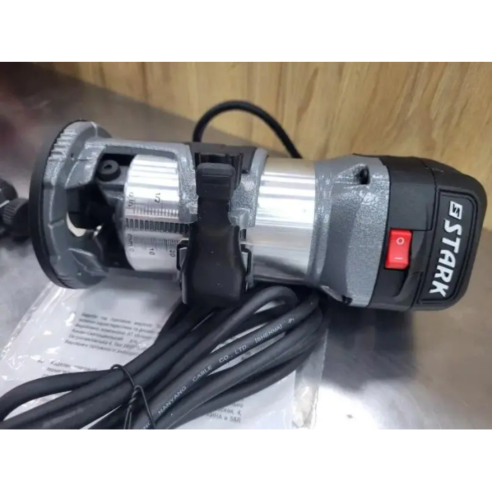 Мощный сетевой фрезер STARK ER-80A : 800 Вт, 6-8мм цанга, 33000 об/мин (250008000)