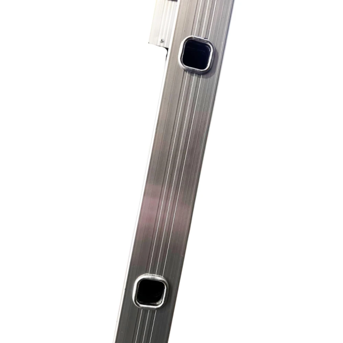 Лестница алюминиевая трёхсекционная GTM KMEKME312 3x12 ступенек 3.26-8.12м (39949)