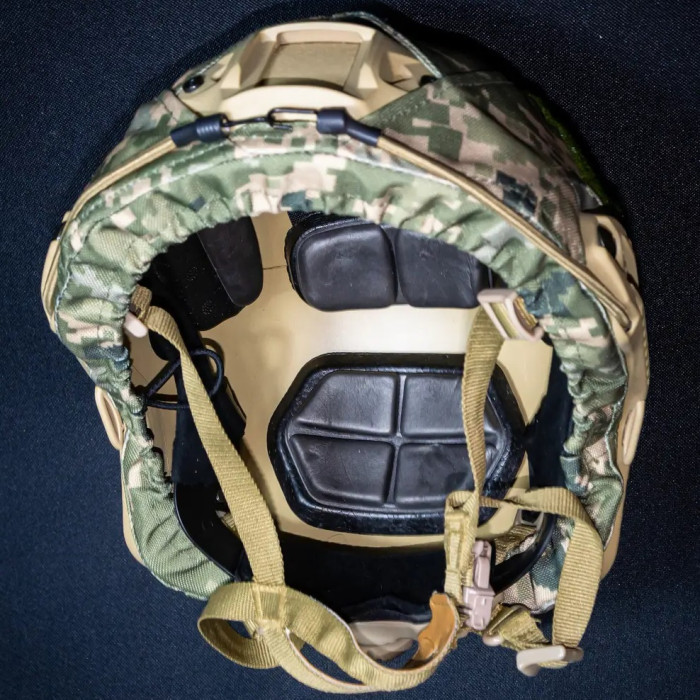 Кавер Kirasa на безухий шлем пиксель (KI602)