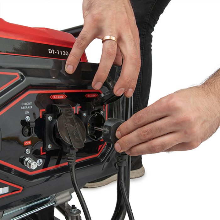 Генератор бензиновий, 2,8/3,0 кВт, 230 В, бак 15 л, ручний старт, мідна обмотка, STORM