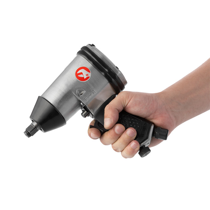 Гайковерт пневматичний 1/2", до 6 атм, 345 Нм, 7000 об/хв, 260 л/хв, набір головок 17 од., кейс