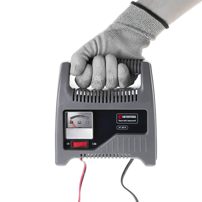 Пристрій зарядний для акумуляторів 6/12 В, 70 Вт, 10-60 Ач, стрілочний індикатор, з трансформатором