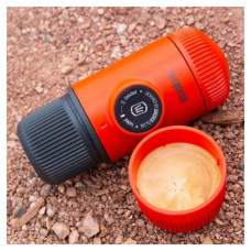 Кавоварка кемпінгова Wacaco Nanopresso з чохлом червона (WNANORED)