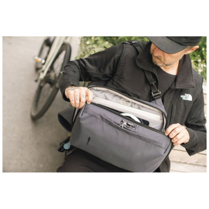 Рюкзак туристичний Pacsafe X 13" commuter графітовий (30665144)