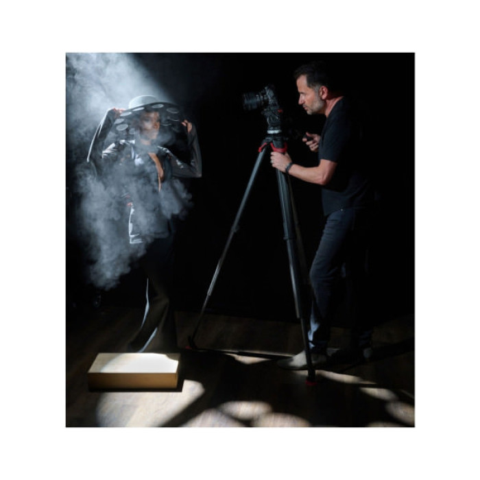 Цифровий фотоапарат Nikon Z 8 Body (VOA101AE)