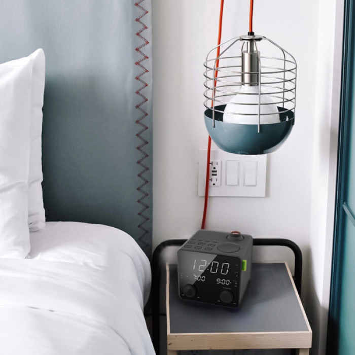 Настільний годинник Muse Радіо-годинник з USB та проекцією (M-189 P)