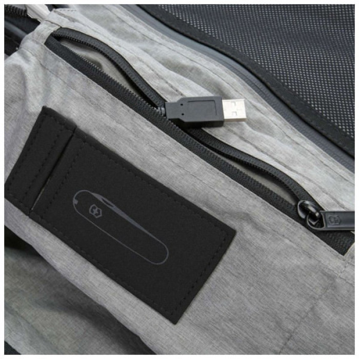 Валіза Victorinox Travel Lexicon Titanium S Global USB (Vt602104)