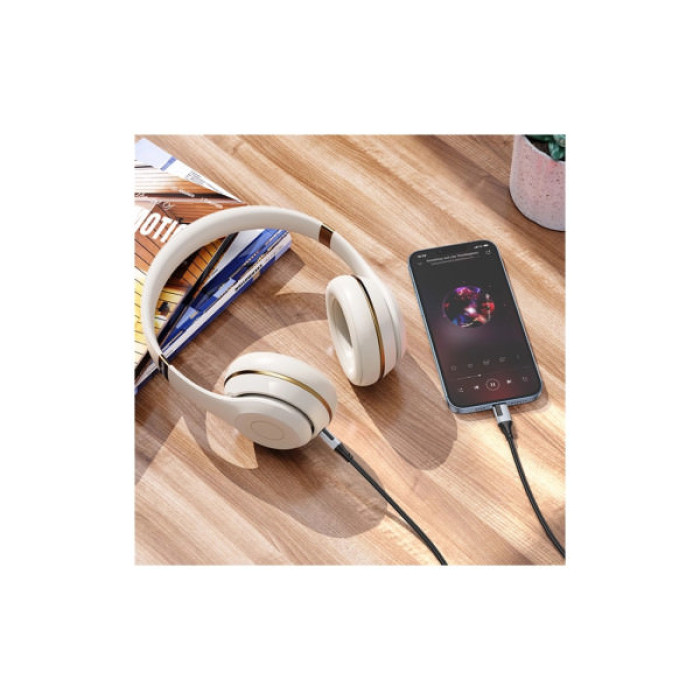 Кабель мультимедійний Lightning to 3.5mm M 1.0m black BOROFONE (6941991108327)