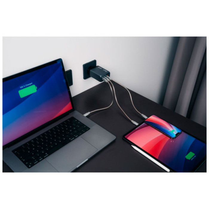 Зарядний пристрій Verbatim GaN 200 W 4 ports (2xUSB-C-100 W,USB-C-65 W /USB-A -3.0) (32204)