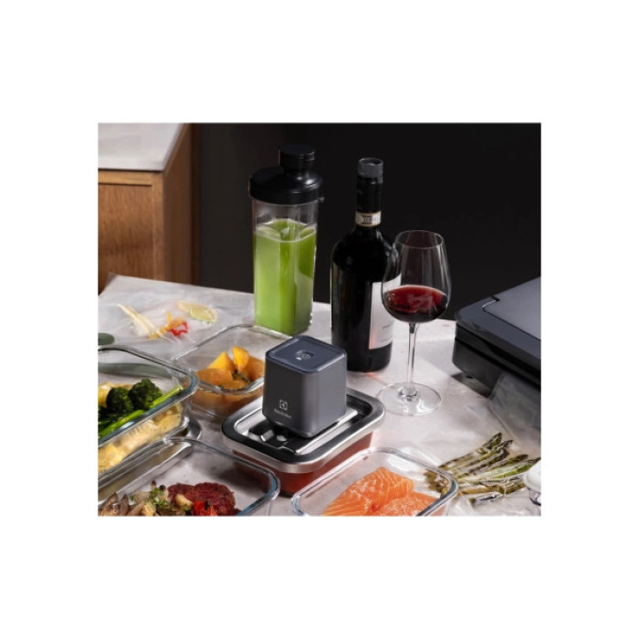 Вакууматор Electrolux EVFKA1