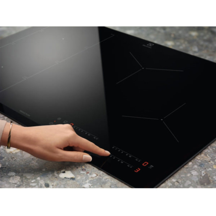 Варочна поверхня Electrolux CIV634