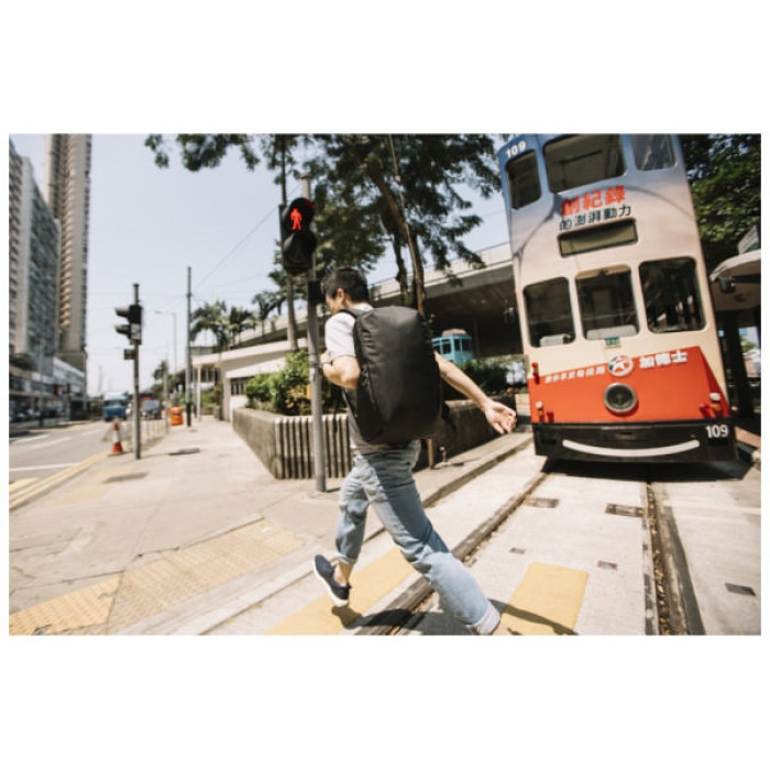 Рюкзак туристичний Pacsafe Vibe 25L backpack чорний2 (60301130)