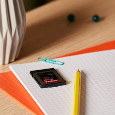 Карта пам'яті SanDisk 128GB CFExpress Extreme PRO (SDCFE-128G-GN4NN)