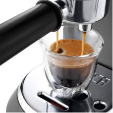 Ріжкова кавоварка еспресо DeLonghi EC685.BK