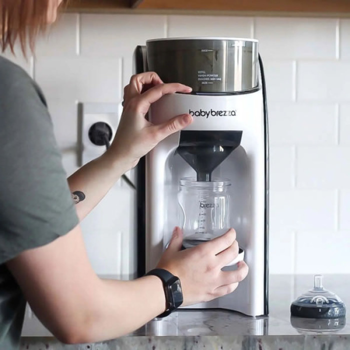 Машина для приготування дитячої суміші Baby Brezza Formula Pro Advanced (FRP0046)