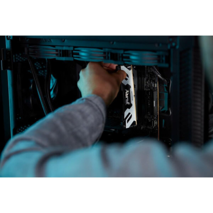 Модуль пам'яті для комп'ютера DDR5 48GB 6400 MHz Renegade Silver XMP Kingston Fury (ex.HyperX) (KF564C32RS-48)