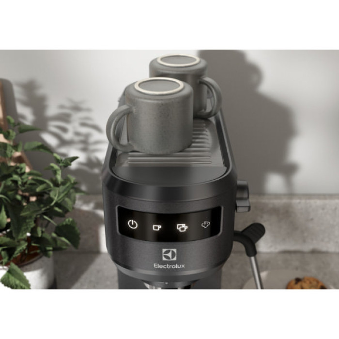 Ріжкова кавоварка еспресо Electrolux E6EC1-6BST
