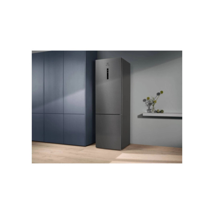 Холодильник Electrolux LNT7ME36X3